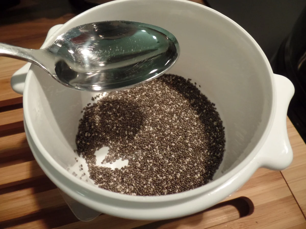 Rhabarber -Chia-Grütze mit Sahne - Rezept - Bild Nr. 5617