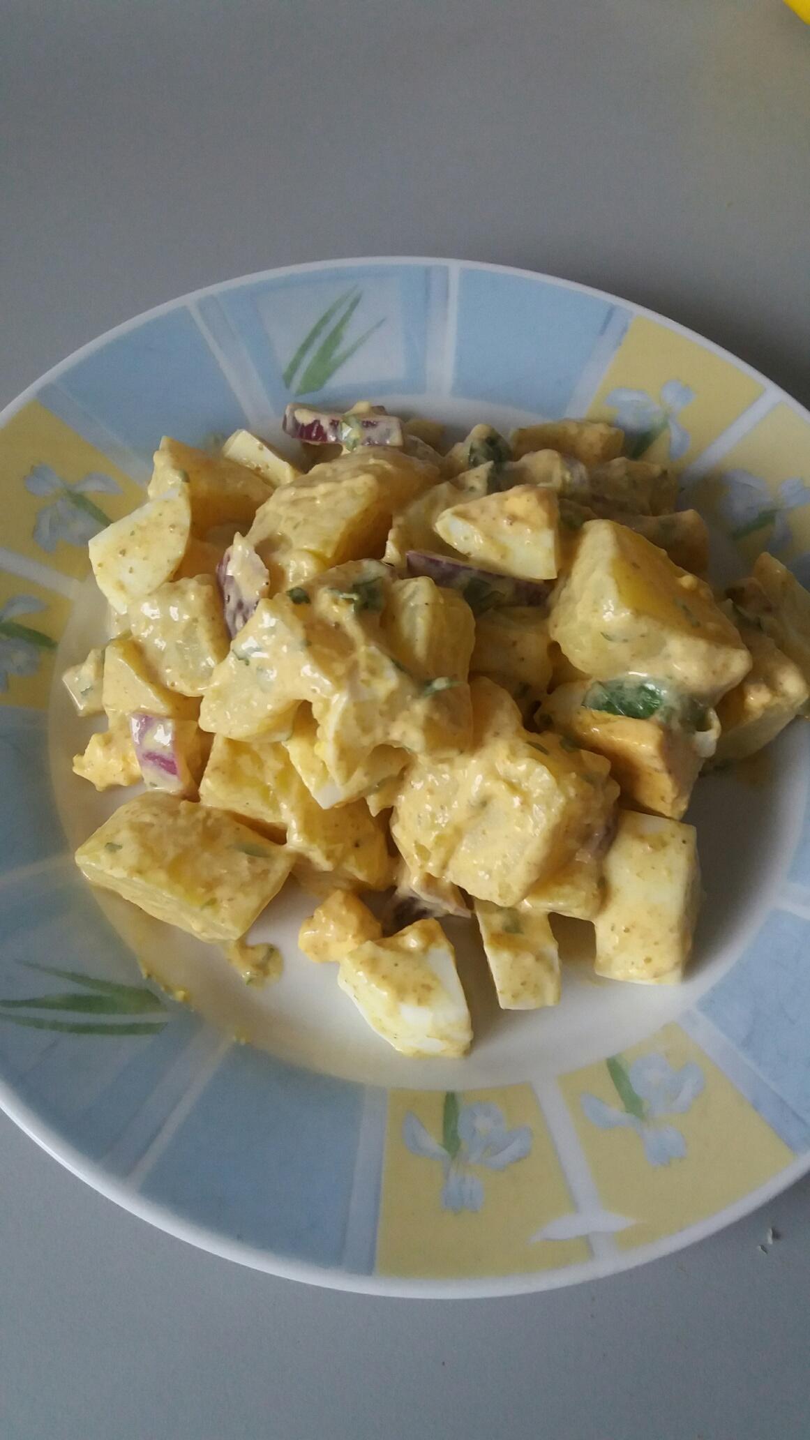 Bilder für Kartoffelsalat in Currysoße - Rezept