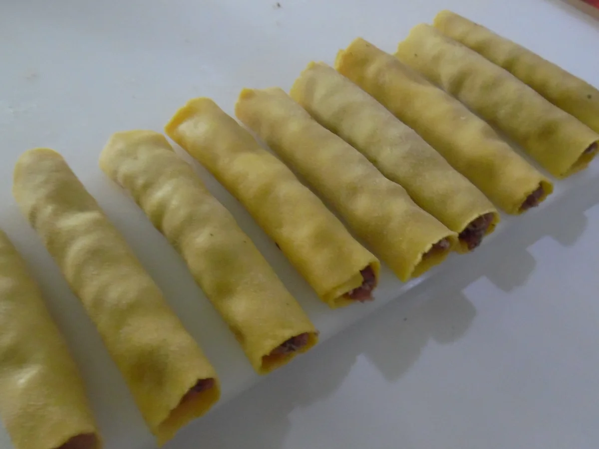 Rezept: Cannelloni mit Brätfüllung, Spinat-Frischkäse-Soße und Parmesan-Haube Bild Nr. 5650 Cannelloni mit Brätfüllung, Spinat-Frischkäse-Soße und Parmesan-Haube - Rezept - Bild Nr. 5650