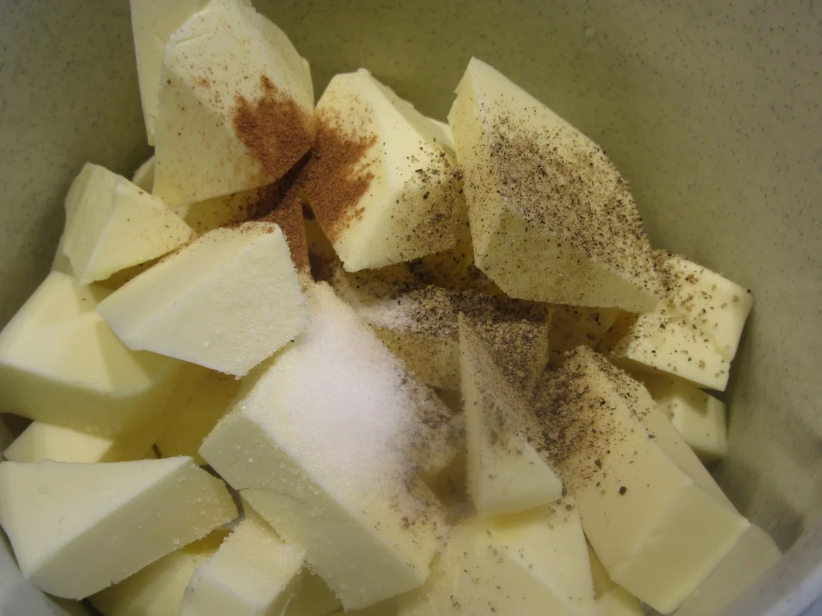 Rezept: Butter: Rotweinbutter Bild Nr. 5646 Butter: Rotweinbutter - Rezept - Bild Nr. 5646