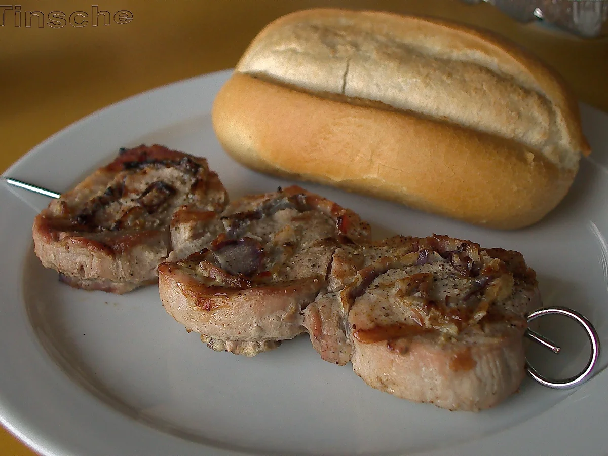 Rezept: Deftig gerollte Schweinespieße Bild Nr. 5661 Deftig gerollte Schweinespieße - Rezept - Bild Nr. 5661