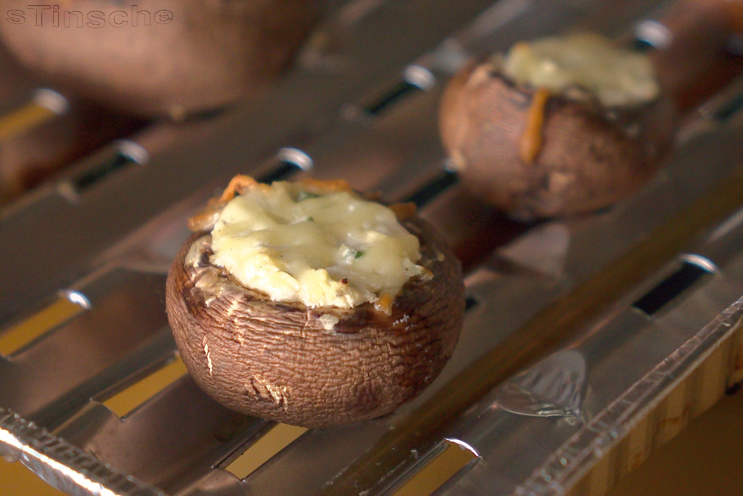 Gefüllte Champignons Rezept von sTinsche