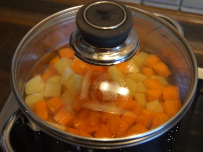 Rezept: Fischfilet mit Blumenkohl und Möhren-Kartoffelstampf Bild Nr. 5657 Fischfilet mit Blumenkohl und Möhren-Kartoffelstampf - Rezept - Bild Nr. 5657