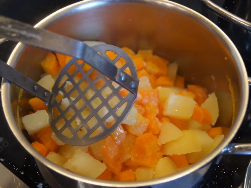 Rezept: Fischfilet mit Blumenkohl und Möhren-Kartoffelstampf Bild Nr. 5658 Fischfilet mit Blumenkohl und Möhren-Kartoffelstampf - Rezept - Bild Nr. 5658