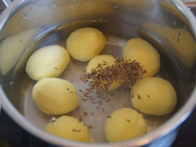 Rezept: Spargel mit Petetersilien-Pesto und Kümmel-Frühkartoffeln Bild Nr. 5654 Spargel mit Petetersilien-Pesto und Kümmel-Frühkartoffeln - Rezept - Bild Nr. 5654