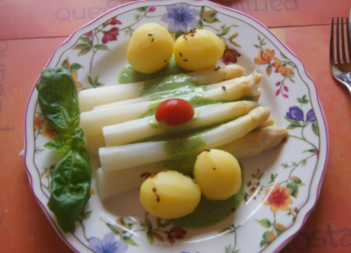 Spargel mit Petetersilien-Pesto und Kümmel-Frühkartoffeln - Rezept - Bild Nr. 5655