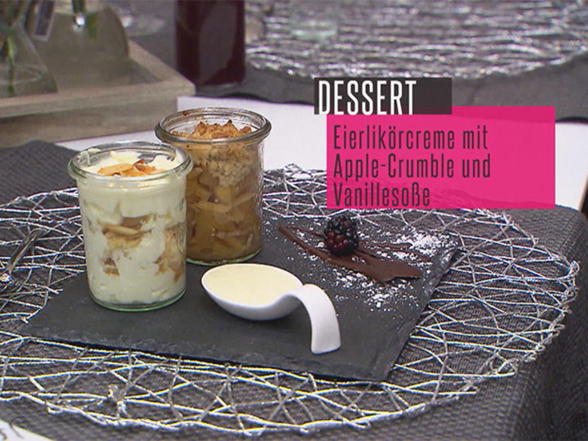 Bilder für Geschichtete Eierlikörcreme mit Apple-Crumble und einer selbstgemachten Vanillesauce - Rezept