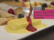 Haselnuss-Vanille-Parfait mit Heidelbeerröllchen und Himbeersoße - Rezept - Bild Nr. 2