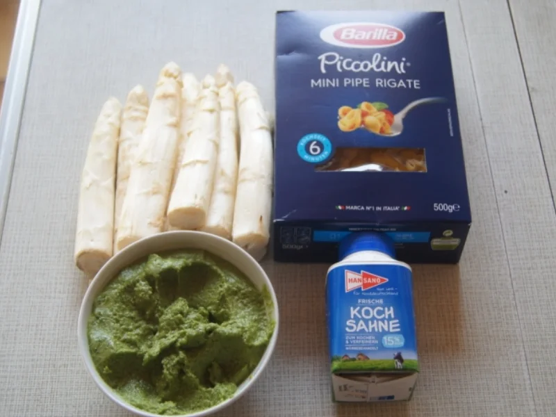 Rezept: Pasta mit Spargel und Petersilien-Pesto Bild Nr. 5651 Pasta mit Spargel und Petersilien-Pesto - Rezept - Bild Nr. 5651