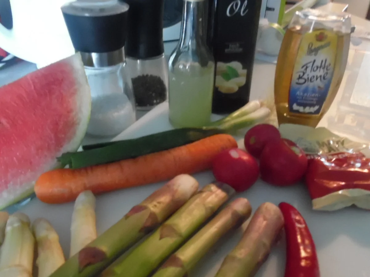 Spargelsalat mit Melone - Rezept - Bild Nr. 5655