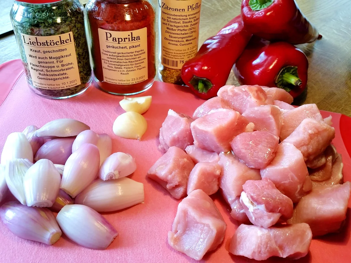 Rezept: Paprika-Ragout vom Schwein Bild Nr. 5652 Paprika-Ragout vom Schwein - Rezept - Bild Nr. 5652
