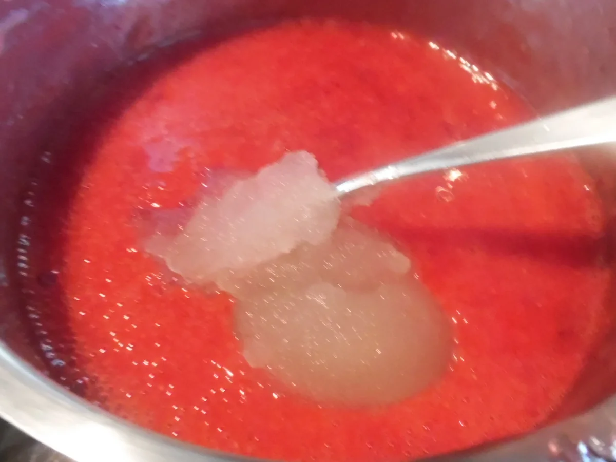 Rezept: Erdbeer-Törtchen mit Waffelboden Bild Nr. 5657 Erdbeer-Törtchen mit Waffelboden - Rezept - Bild Nr. 5657