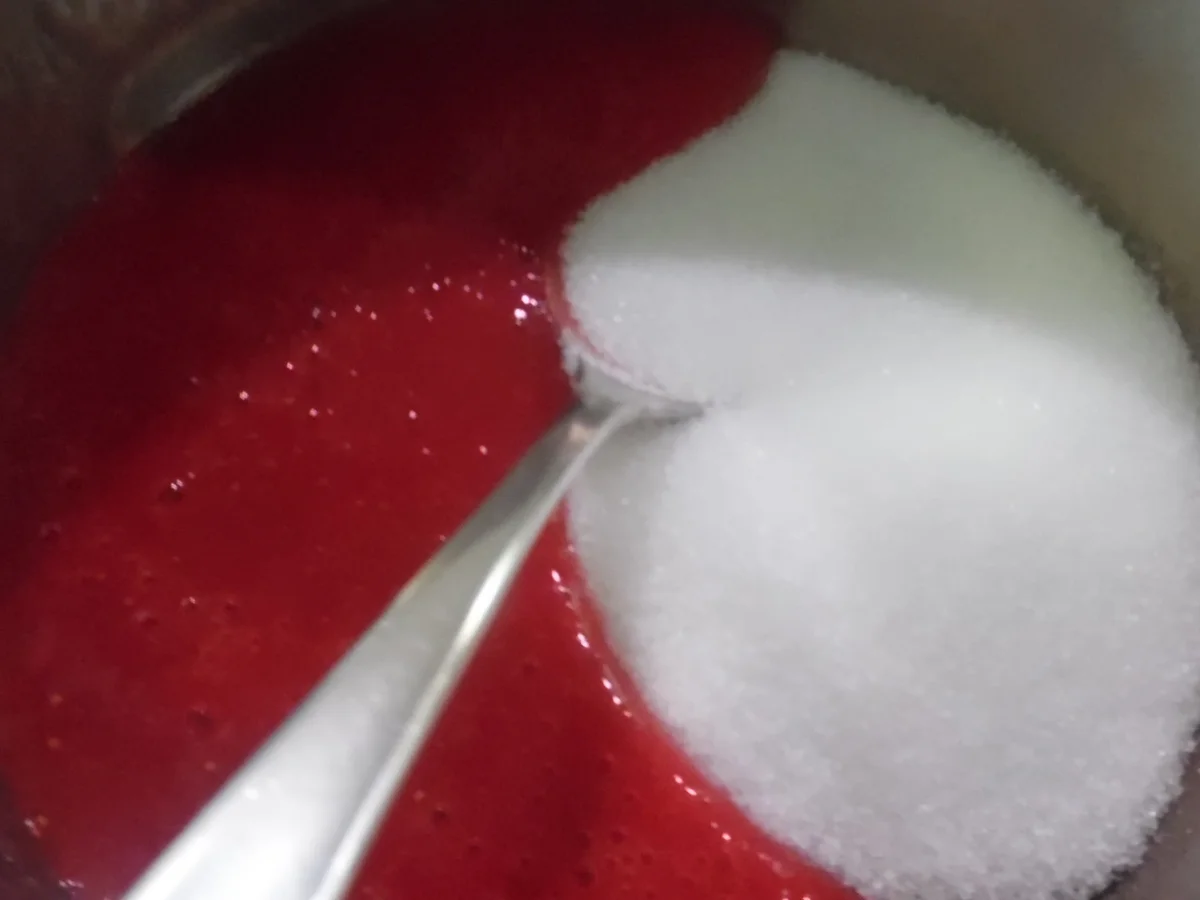 Rezept: Erdbeer-Törtchen mit Waffelboden Bild Nr. 5658 Erdbeer-Törtchen mit Waffelboden - Rezept - Bild Nr. 5658