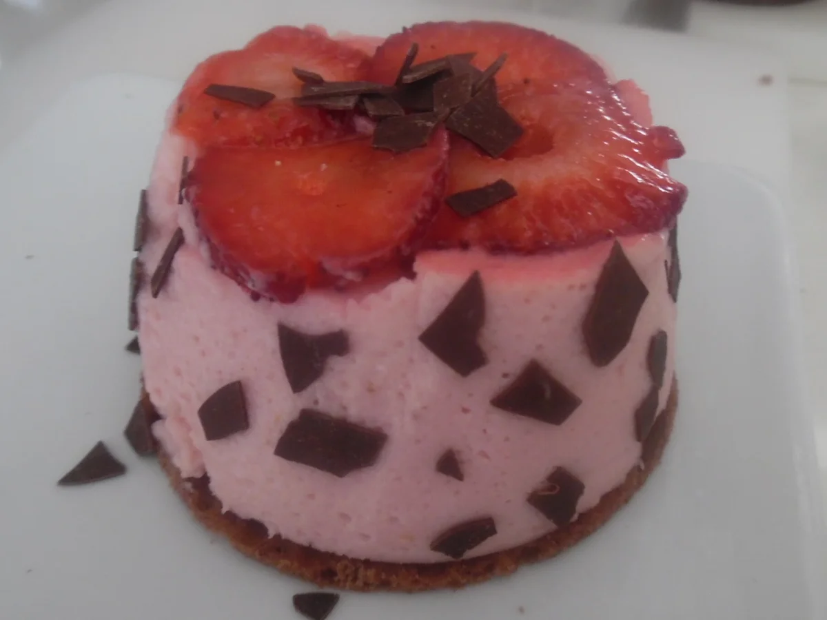 Rezept: Erdbeer-Törtchen mit Waffelboden Bild Nr. 5689 Erdbeer-Törtchen mit Waffelboden - Rezept - Bild Nr. 5689