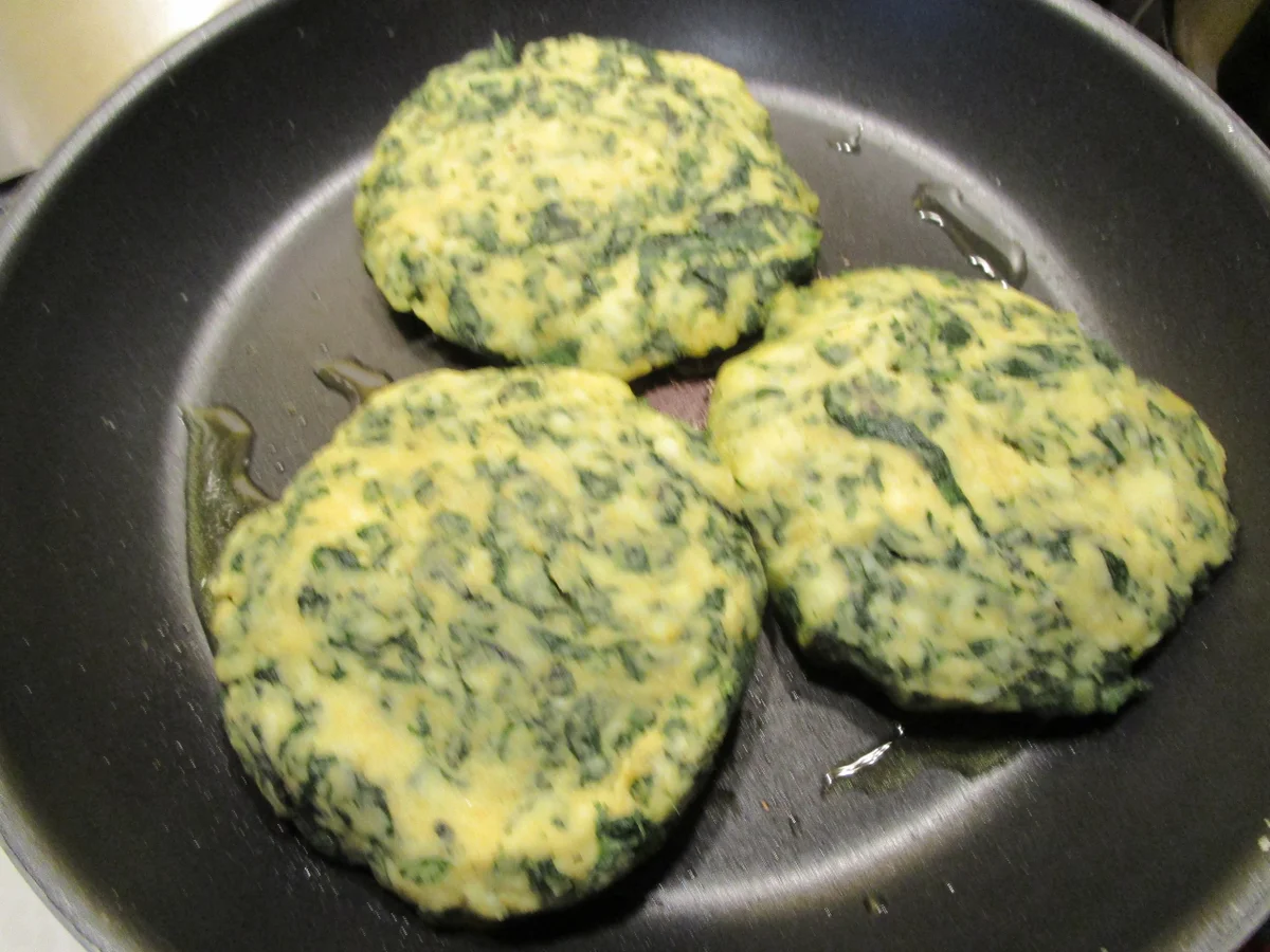 Rezept: Brennnesselbratlinge Bild Nr. 5656 Brennnesselbratlinge - Rezept - Bild Nr. 5656