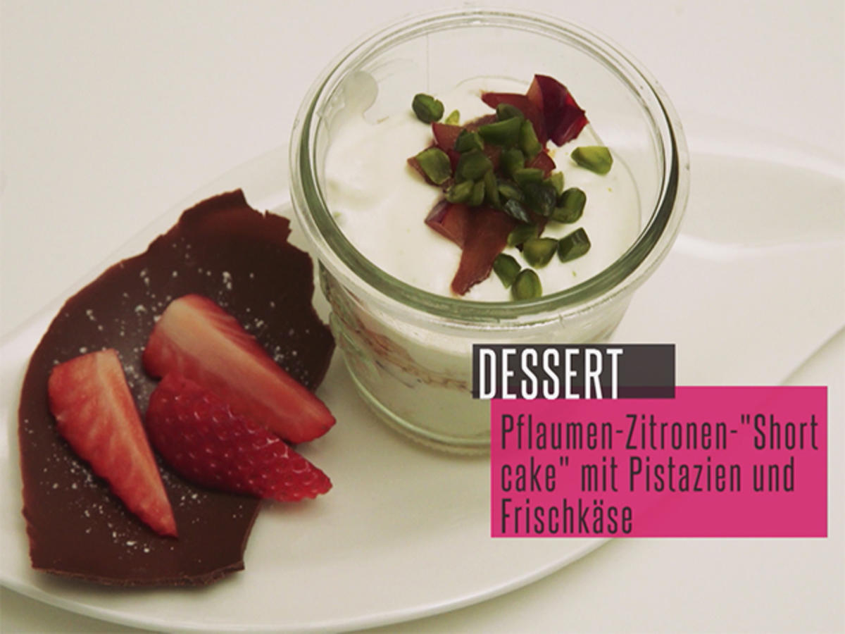 Pflaumen-Zitronen-Shortcake mit Pistazien und Frischkäse - Rezept ...