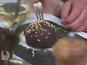 Magdeburger Halbkugel mit einem Bourbon Vanille-Ingwer-Eis - Rezept - Bild Nr. 2