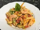 Rezept: Penne mit Garnelen und Zucchini in Tomatenrahm Bild Nr. 2 Penne mit Garnelen und Zucchini in Tomatenrahm - Rezept - Bild Nr. 2