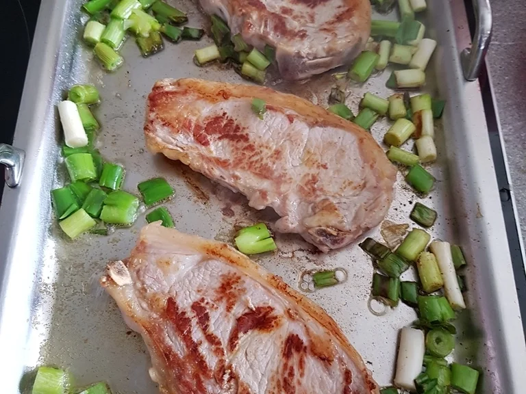 Rezept: Kalbskotelett Salat und Schwellmännchen à la Biggi Bild Nr. 5679 Kalbskotelett Salat und Schwellmännchen à la Biggi - Rezept - Bild Nr. 5679