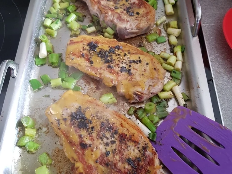 Rezept: Kalbskotelett Salat und Schwellmännchen à la Biggi Bild Nr. 5681 Kalbskotelett Salat und Schwellmännchen à la Biggi - Rezept - Bild Nr. 5681