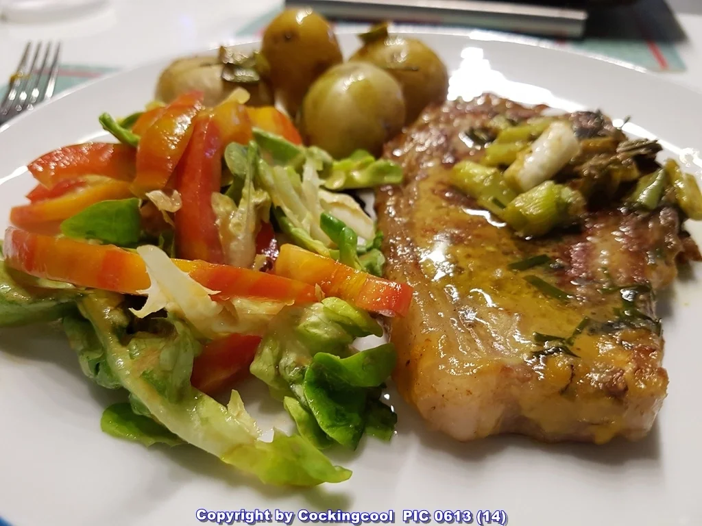 Rezept: Kalbskotelett Salat und Schwellmännchen à la Biggi Bild Nr. 5687 Kalbskotelett Salat und Schwellmännchen à la Biggi - Rezept - Bild Nr. 5687