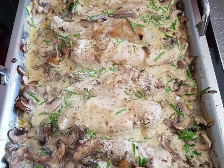 Hähnchenbrust Kohlrabi-Spaghetti Pilzcremesosse  à la Biggi - Rezept - Bild Nr. 5686