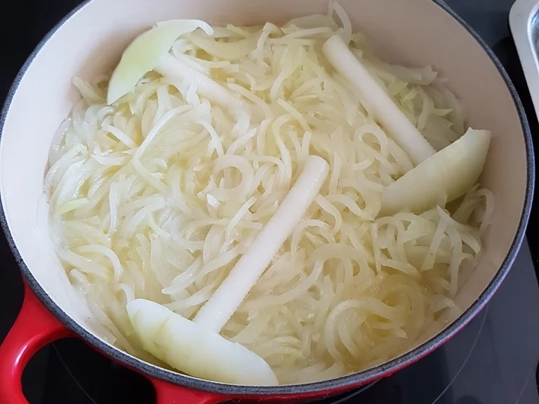 Hähnchenbrust Kohlrabi-Spaghetti Pilzcremesosse  à la Biggi - Rezept - Bild Nr. 5687