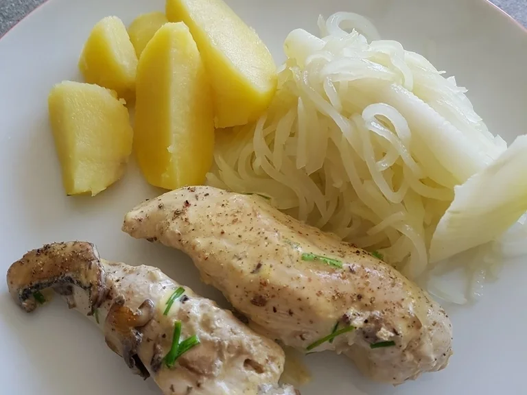Hähnchenbrust Kohlrabi-Spaghetti Pilzcremesosse  à la Biggi - Rezept - Bild Nr. 5688