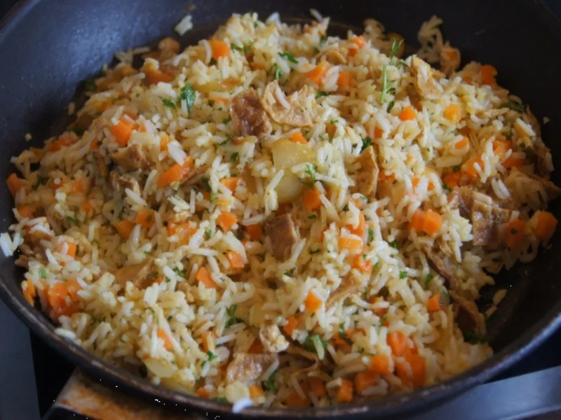 Rezept: Würstchen-Gemüse-Spieße mit Eier-Gemüse-Bratreis und Erdnusssauce Bild Nr. 5691 Würstchen-Gemüse-Spieße mit Eier-Gemüse-Bratreis und Erdnusssauce - Rezept - Bild Nr. 5691