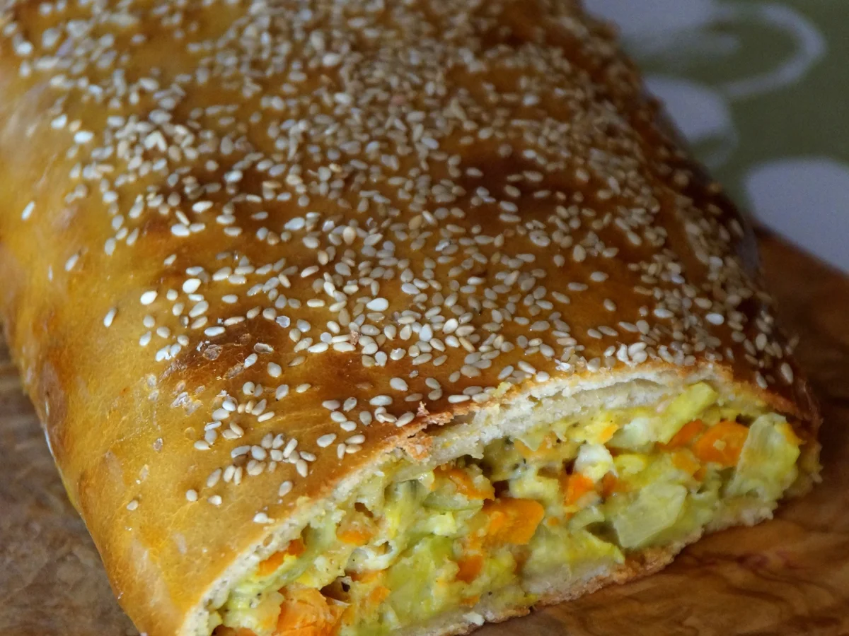 Rezept: Pikanter Gemüse-Sesam-Strudel Bild Nr. 2 Pikanter Gemüse-Sesam-Strudel - Rezept - Bild Nr. 2