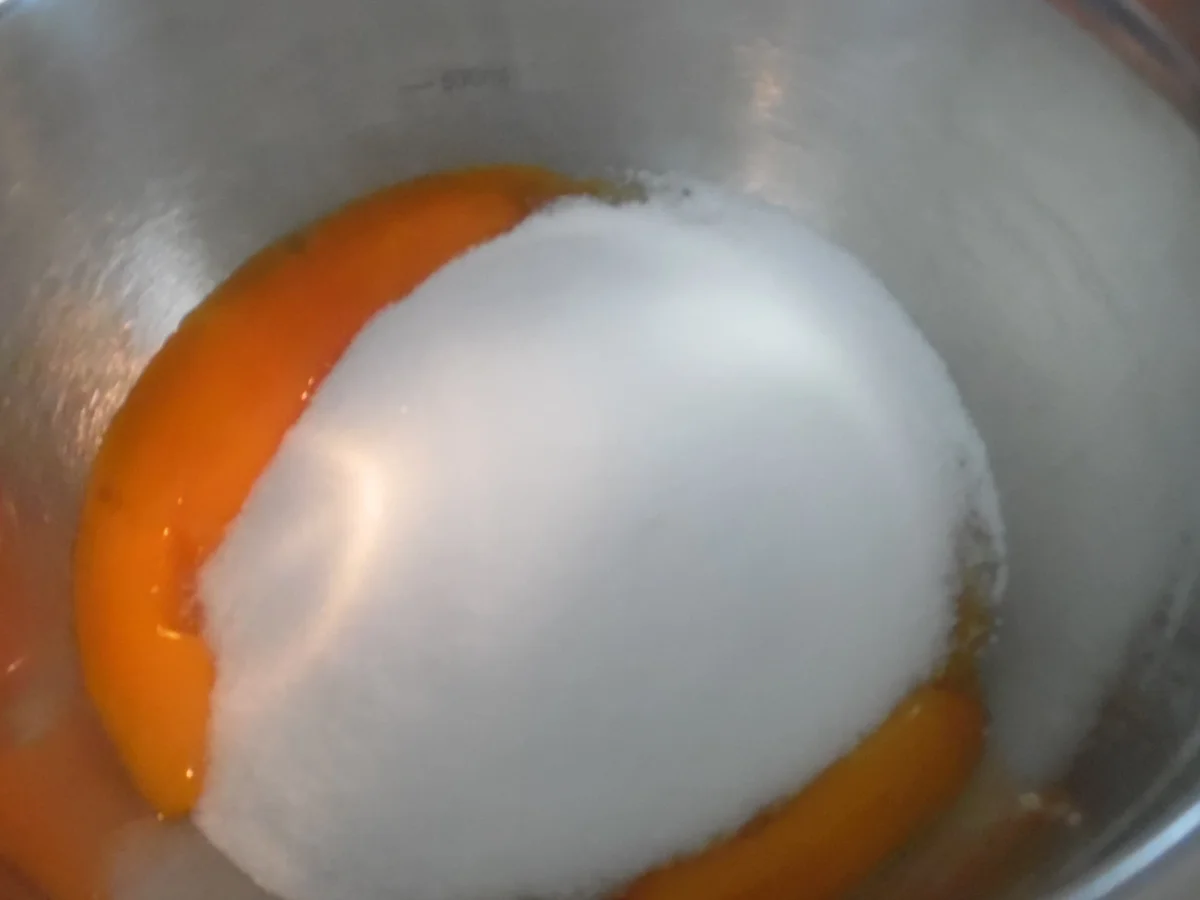 Rezept: Zitronen-Sahne-Eis Bild Nr. 5690 Zitronen-Sahne-Eis - Rezept - Bild Nr. 5690