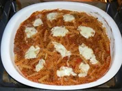 fruchtige Tomaten-Bolognese überbacken mit Mozzarella - Rezept