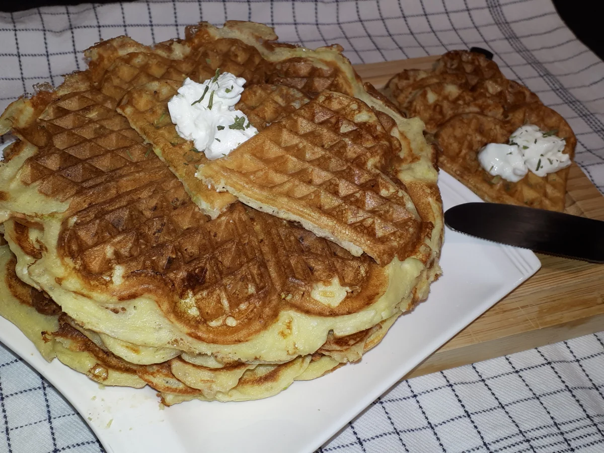 Rezept: BiNe ` S ZUCCHINI - SCHAFSKÄSEWAFFELN Bild Nr. 5693 BiNe ` S ZUCCHINI - SCHAFSKÄSEWAFFELN - Rezept - Bild Nr. 5693