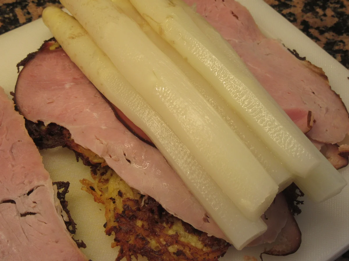 Gemüse: Spargel, versteckt in Kartoffelpuffern - Rezept - Bild Nr. 5699