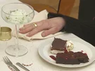 "Tris": Tiramisu, Basilikumsorbet und Schokokuchen - Rezept - Bild Nr. 2