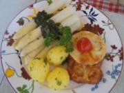Schnitzel Wiener Art mit Spargel, Petersilien-Buttersauce und Frühkartoffeln - Rezept - Bild Nr. 5697