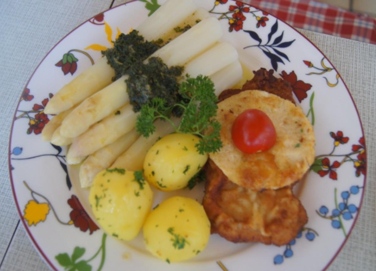 Bilder für Schnitzel Wiener Art mit Spargel, Petersilien-Buttersauce und Frühkartoffeln - Rezept