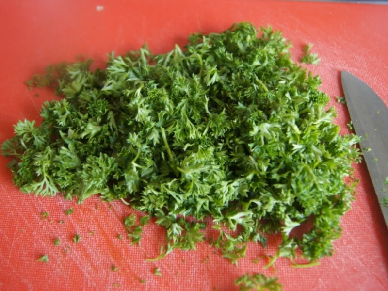 Schnitzel Wiener Art mit Spargel, Petersilien-Buttersauce und Frühkartoffeln - Rezept - Bild Nr. 5710