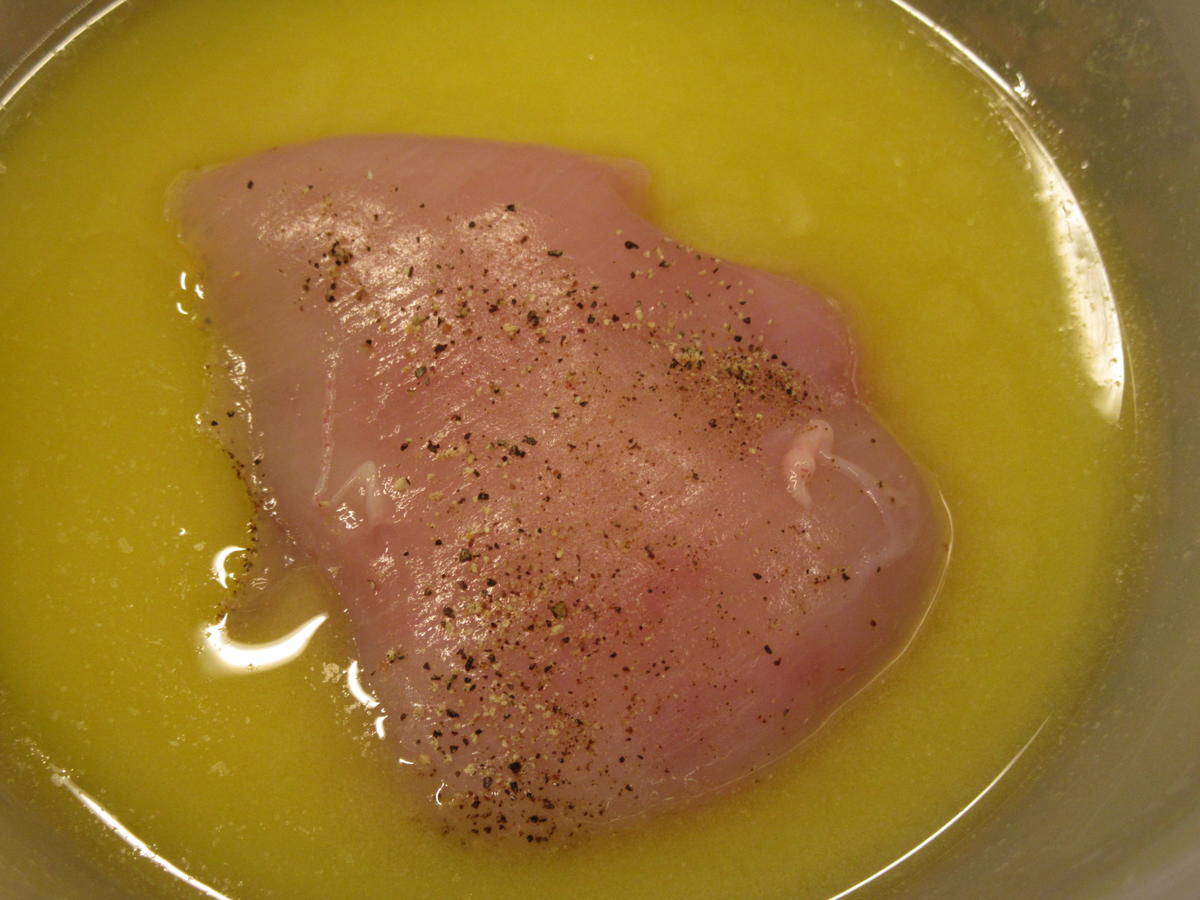 Geflügel: Hühnerschnitzel in Butterpanade - Rezept - Bild Nr. 5700