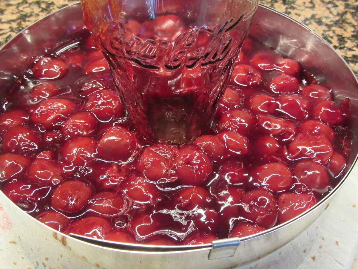 Backen: Schwarzwälder Kranz - Rezept - Bild Nr. 5709