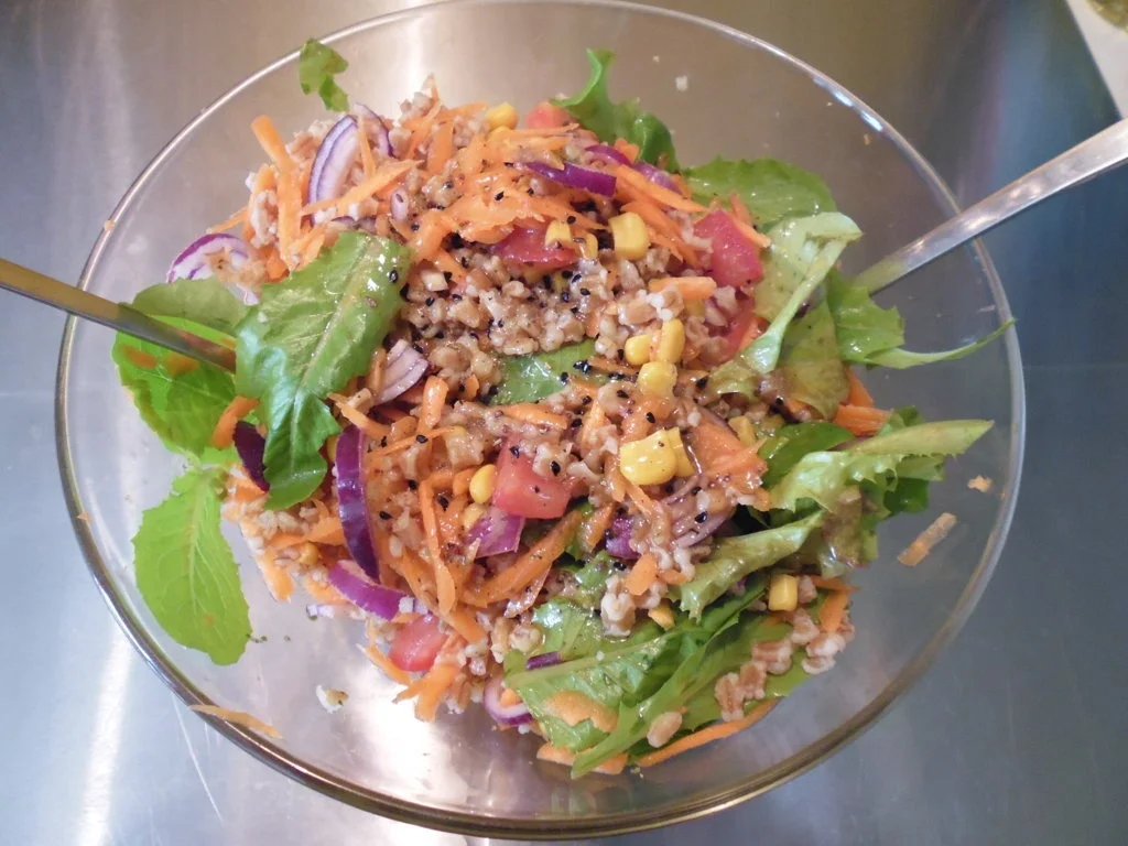 Dinkelsalat mit Salat von der Fensterbank - Rezept - Bild Nr. 5705