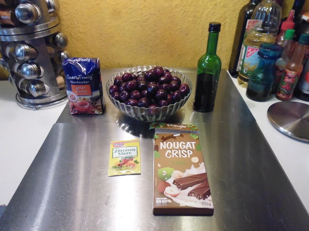 Kirsch-Amaretto-Nougat-Konfitüre - Rezept - Bild Nr. 5699