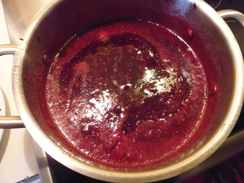 Apfel-Brombeer-Johannisbeerlikör-Konfitüre - Rezept - Bild Nr. 5705