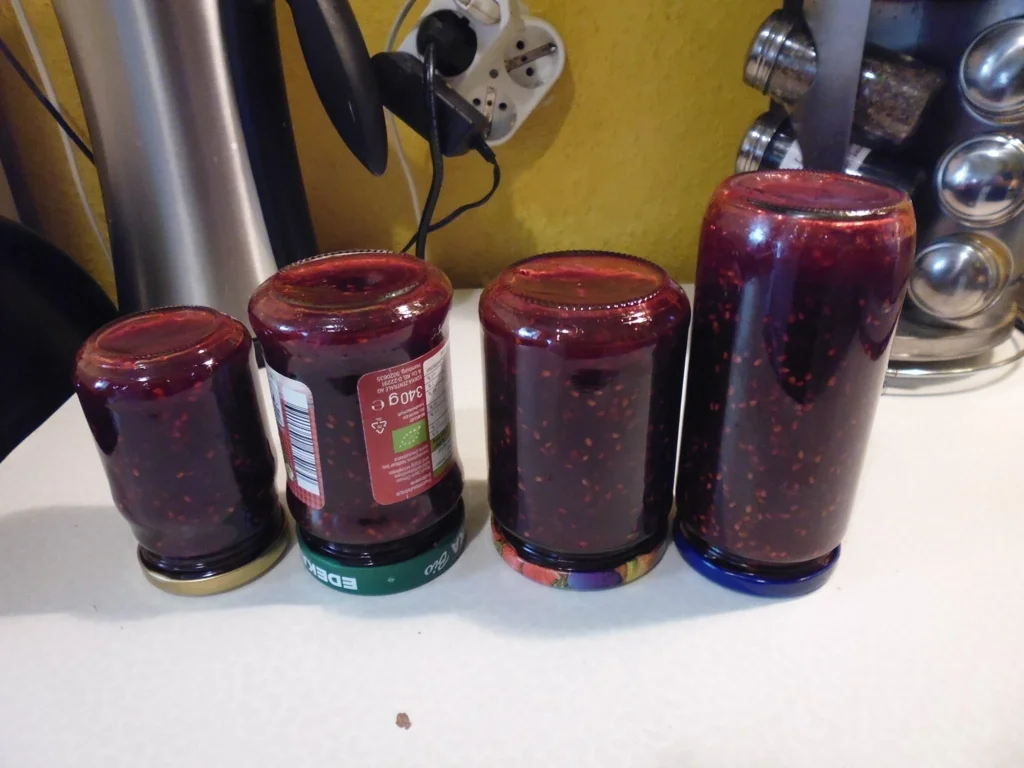 Apfel-Brombeer-Johannisbeerlikör-Konfitüre - Rezept - Bild Nr. 5707