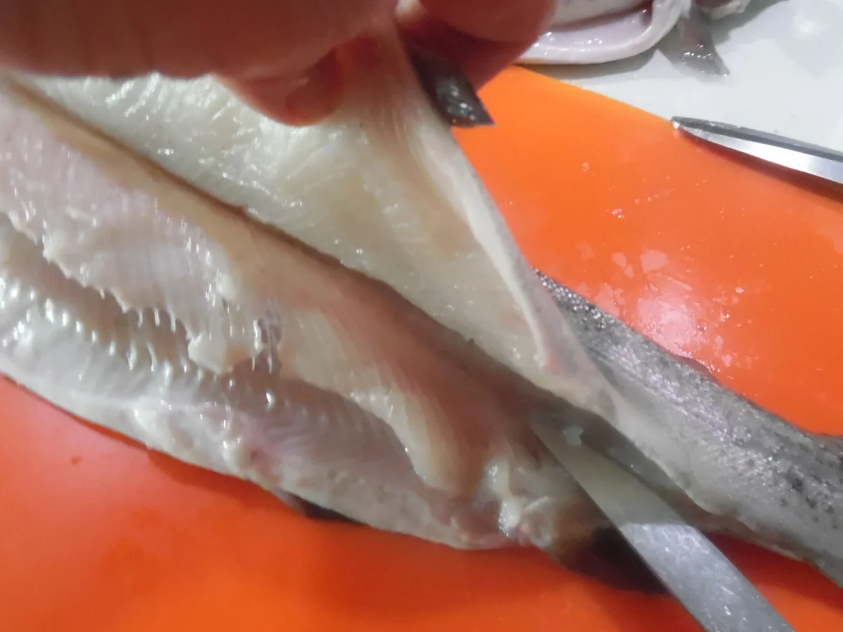 Gefüllte Forelle vom Grill mit Endivien-Salat - Rezept - Bild Nr. 8