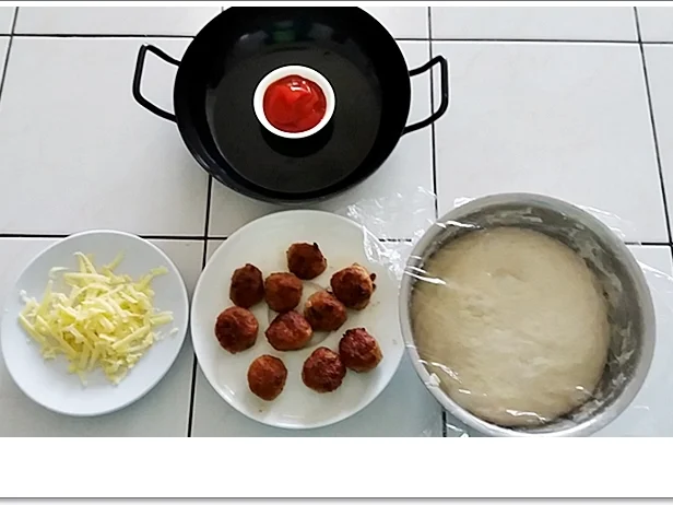 Rezept: Party- Bällchen aus dem Ofen und BBQ Sauce dazu Bild Nr. 5703 Party- Bällchen aus dem Ofen und BBQ Sauce dazu - Rezept - Bild Nr. 5703