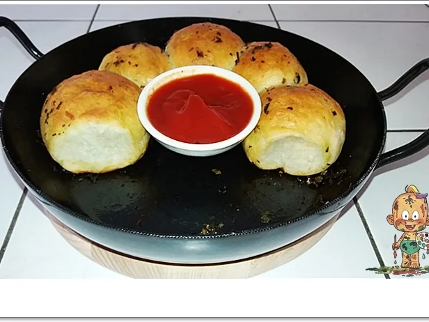 Rezept: Party- Bällchen aus dem Ofen und BBQ Sauce dazu Bild Nr. 5711 Party- Bällchen aus dem Ofen und BBQ Sauce dazu - Rezept - Bild Nr. 5711