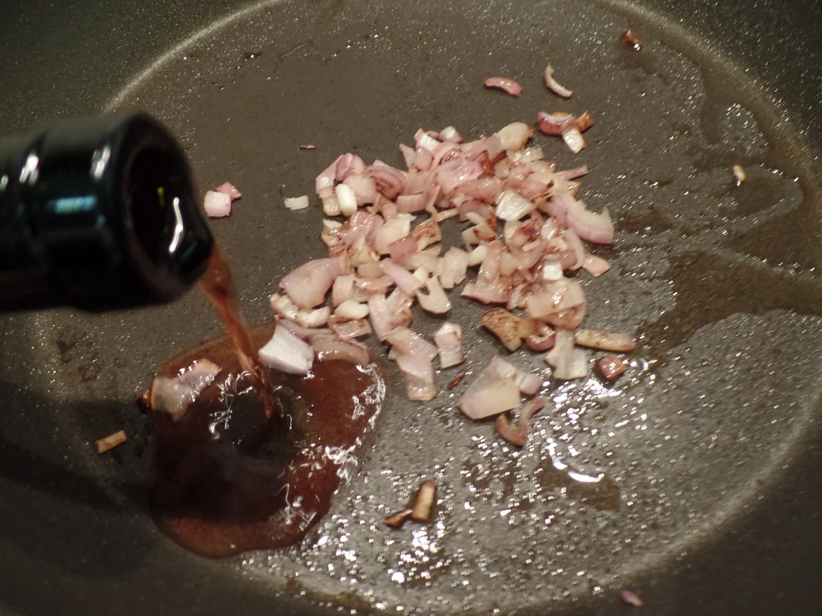 Rezept: Gratinierter Spargel mit Hüftsteak und Preiselbeersoße Bild Nr. 5723 Gratinierter Spargel mit Hüftsteak und Preiselbeersoße - Rezept - Bild Nr. 5723