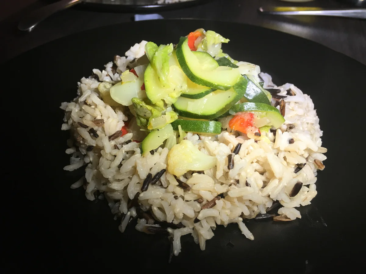 Rezept: Gemüse-Pfanne mit Garnelen Bild Nr. 3 Gemüse-Pfanne mit Garnelen - Rezept - Bild Nr. 3