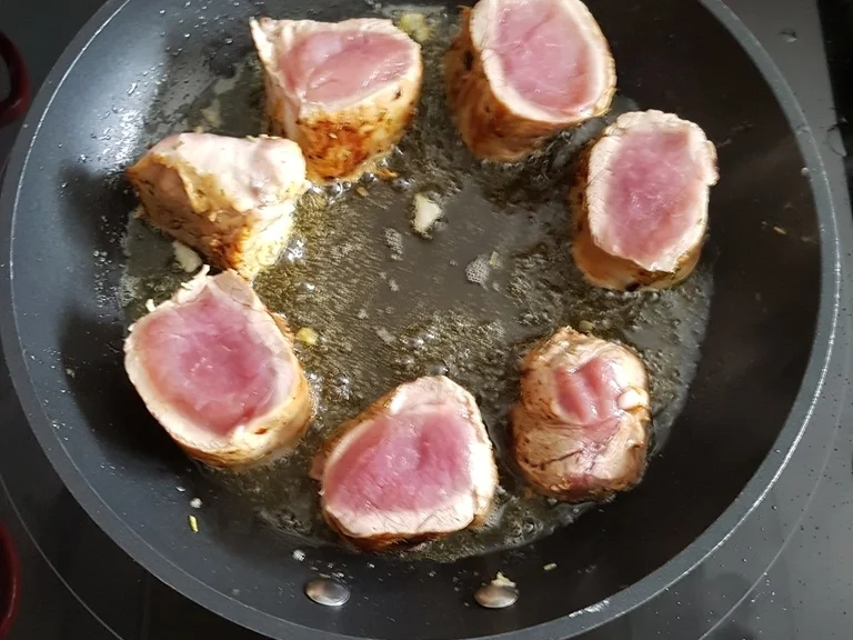 Schweinefilet mit Krautfrikadellen und Salat à la Biggi - Rezept - Bild Nr. 5708